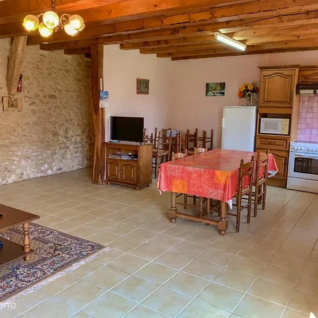 Maison Familiale Pres De La Dordogne Avec Jardin, Barbecue, Equipements Bebe Et Sites Touristiques A Proximite - Fr-1-616-168